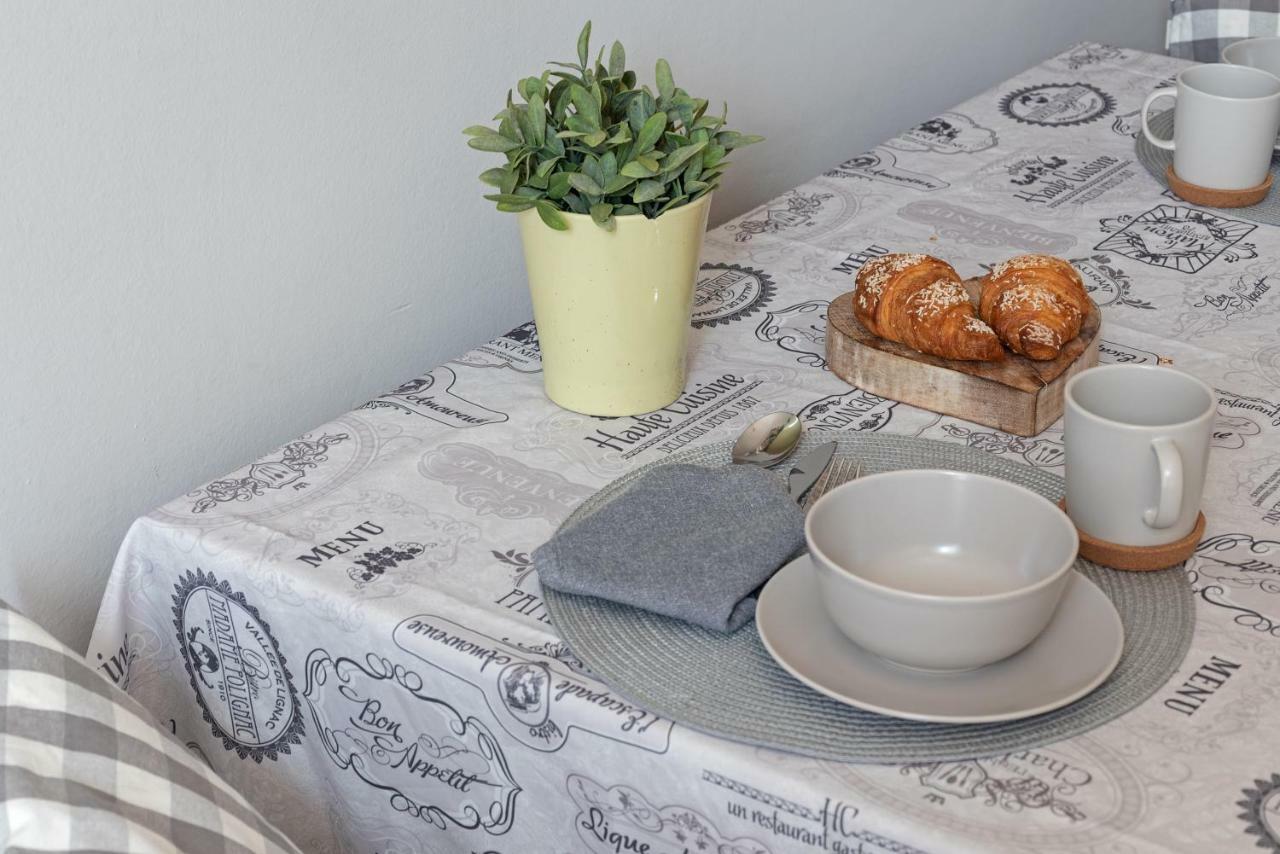 Vittoria Corner - BymyhomeinКомо Екстериор снимка
